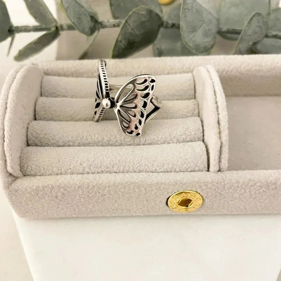 925 Sterling Silver Butterfly Ring Wings Ring Minimalist Geometric Ring Band - Picture 6 of 10